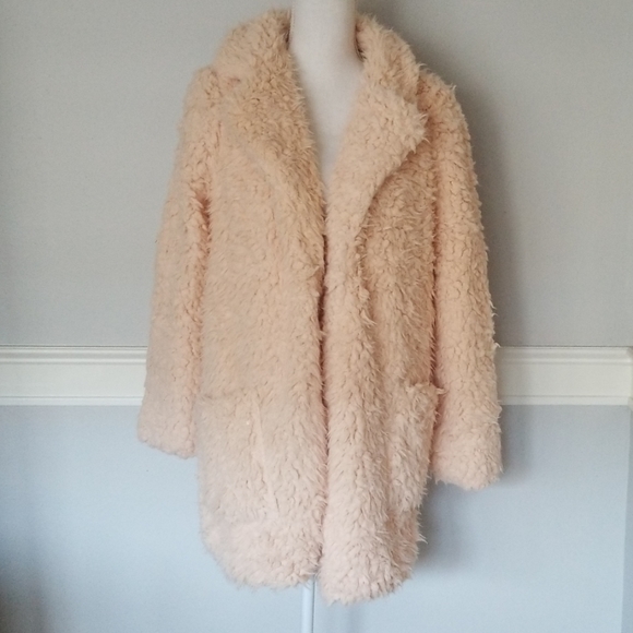 Blush Teddy Coat Super Fuzzy, Soft and Cozy - Picture 2 of 8